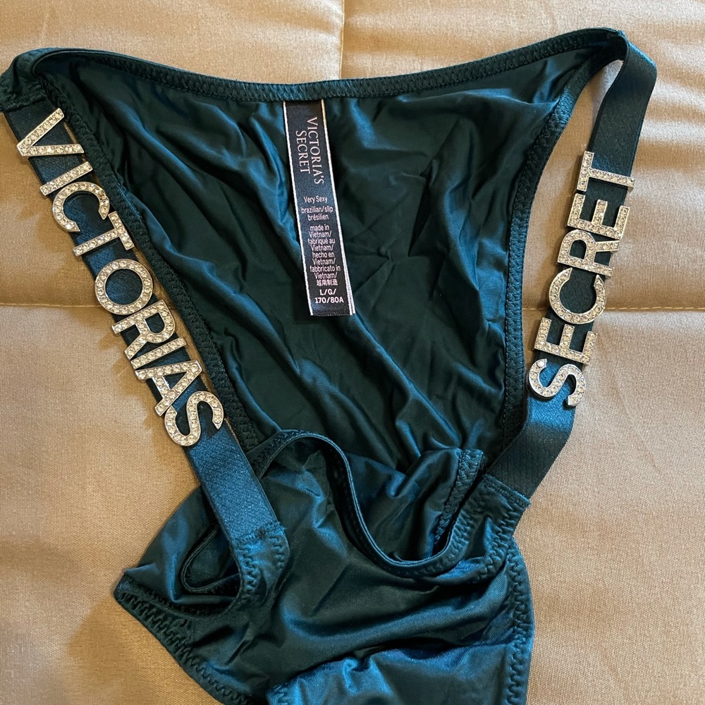 VICTORIA’S SECRET RHINESTONE LOGO PANTY